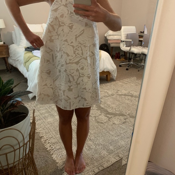 DO + BE White High Neck Shift Dress - Picture 8 of 9